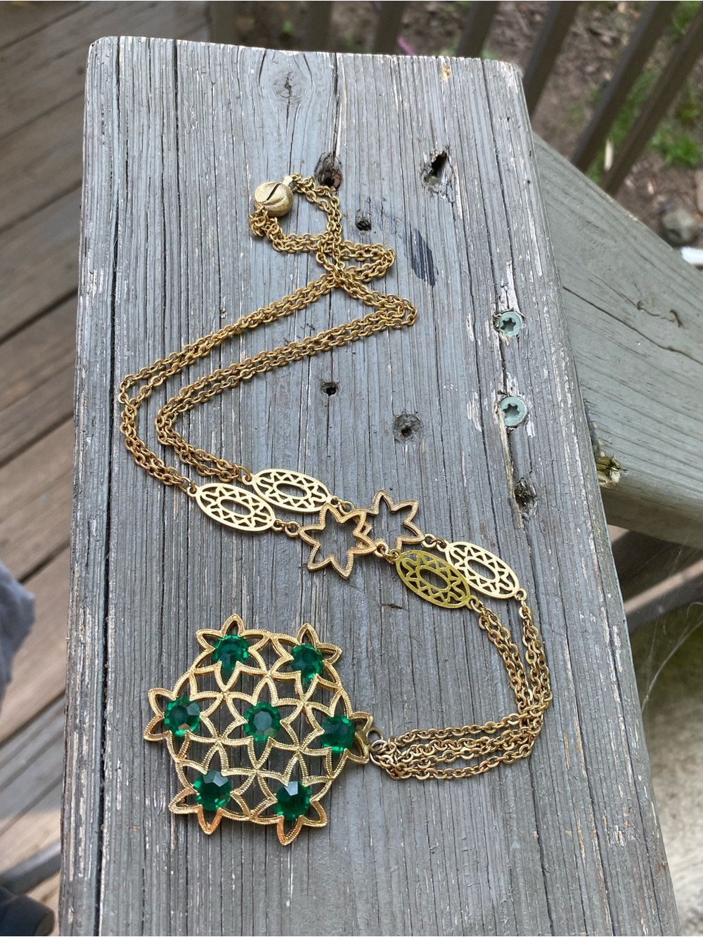 Vintage Gold tone Necklace with Green Gem in Star Settings Magnificent Pendant